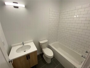 104 Howe St-Unit -307 in New Haven, CT - Building Photo - Building Photo