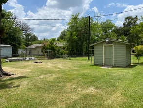 205 Chambers St in Lufkin, TX - Building Photo - Building Photo