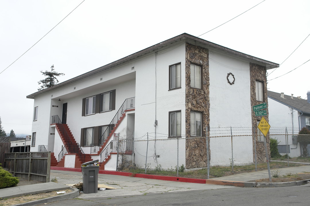 3200-3206 Palmer Ave in Oakland, CA - Building Photo