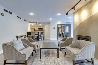 901 N Pollard St in Arlington, VA - Foto de edificio - Building Photo
