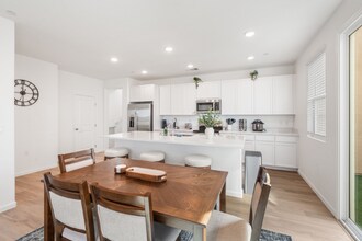 8304 Eleodoro Wy in Elk Grove, CA - Building Photo - Building Photo