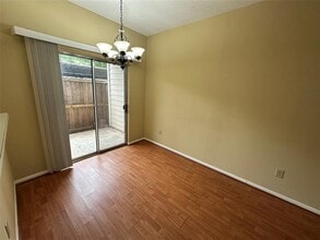 7575 Cambridge St in Houston, TX - Building Photo - Building Photo