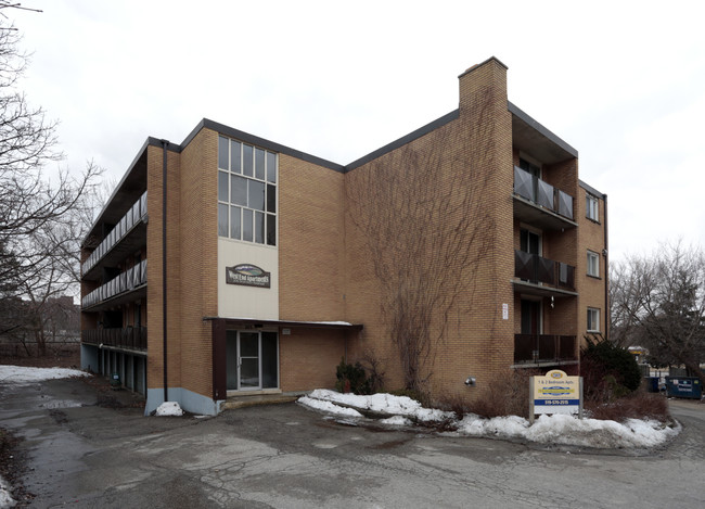 West End Apartments in Kitchener, ON - Building Photo - Building Photo