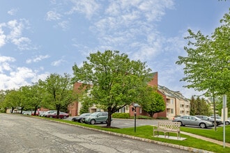 The Oaks at Danville in Denville, NJ - Building Photo - Building Photo