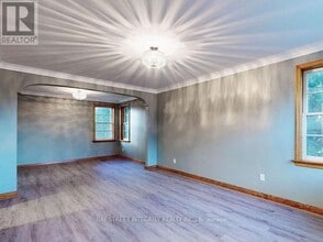 12190 Warden Ave. in Whitchurch-Stouffville, ON - Building Photo - Building Photo