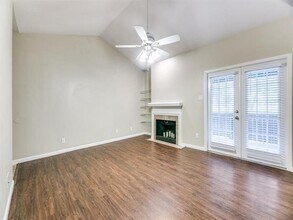 8601 Park Ln in Dallas, TX - Building Photo - Building Photo