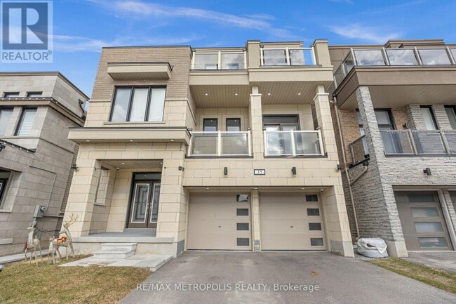 35 Clipper Ln in Clarington, ON - Building Photo - Building Photo