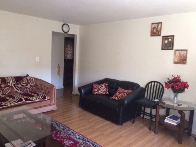 6 Bell Ct, Unit C1 in East Hartford, CT - Foto de edificio