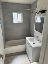 9101 Creekford Dr, Unit D in Lakeside, CA - Foto de edificio - Building Photo