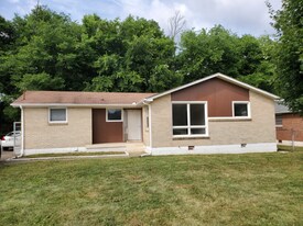 3829 Crouch Dr in Nashville, TN - Building Photo