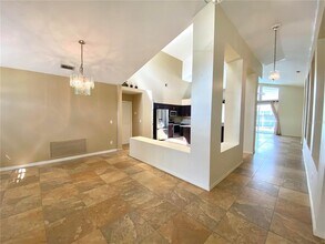 9420 Bluebird Dr in Tampa, FL - Building Photo - Building Photo