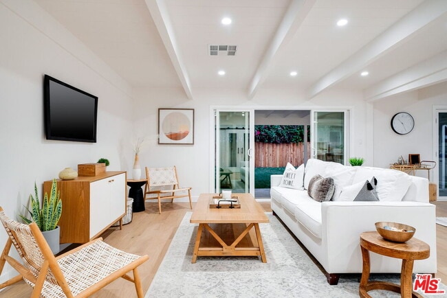 6044 Atoll Ave in Los Angeles, CA - Building Photo - Building Photo