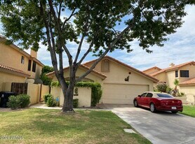 11025 W Poinsettia Dr in Avondale, AZ - Building Photo