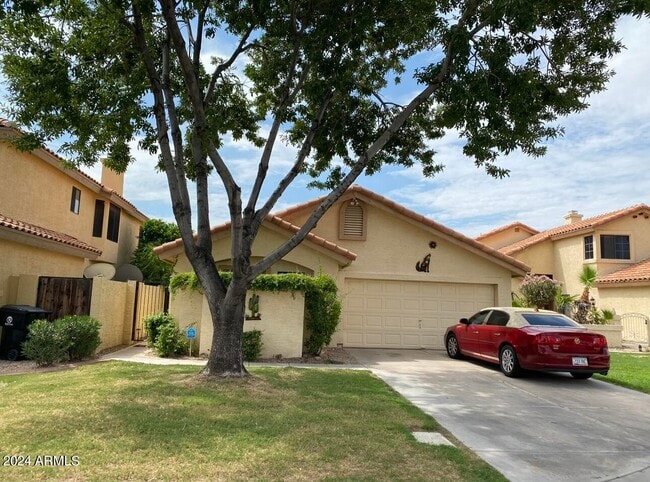 property at 11025 W Poinsettia Dr