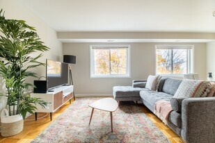 Del Ray Nelson in Alexandria, VA - Building Photo