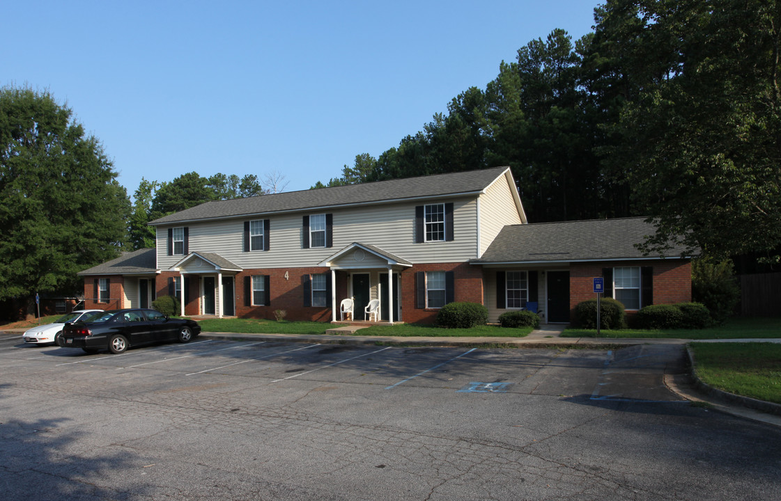 Country Grove in Monroe, GA - Building Photo