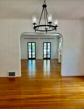 1104 E California Ave, Unit 1106 in Glendale, CA - Building Photo - Building Photo