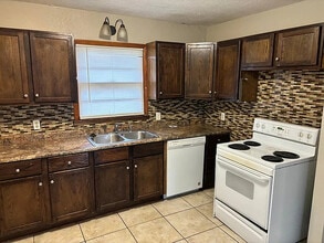 2322 W Casado St in Wichita, KS - Building Photo - Building Photo