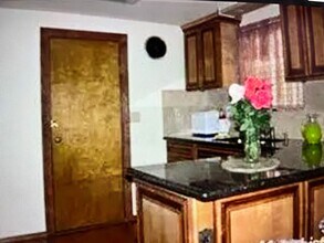 3705 Whitney Ave in Sacramento, CA - Building Photo - Building Photo