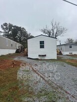 3000 US-11 in Athens, TN - Building Photo