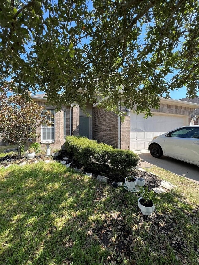 property at 27410 Tracy Ridge Ct