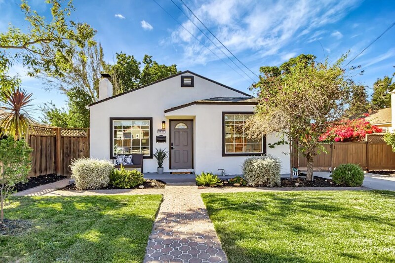 2571 Los Coches Ave in San Jose, CA - Foto de edificio