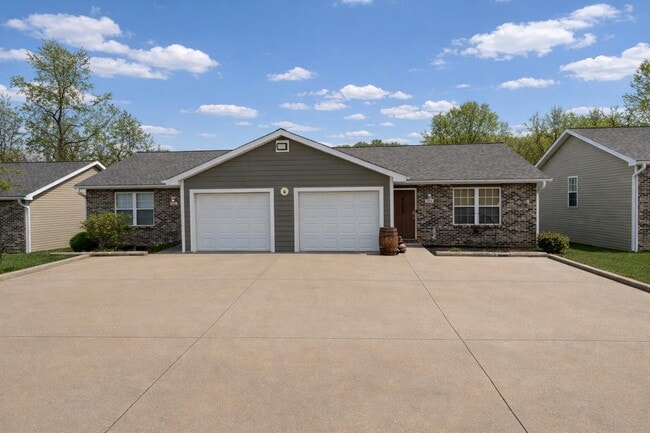 property at 3402 E St Charles Rd