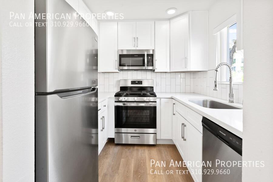 10380 Almayo Ave in Los Angeles, CA - Building Photo