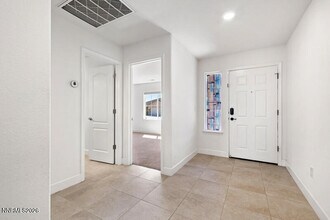 7195 Souverain Ln in Reno, NV - Building Photo - Building Photo