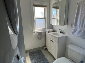 24 Montgomery St in Cambridge, MA - Building Photo - Building Photo