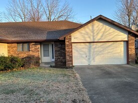 3747 W Sylvania St in Springfield, MO - Building Photo