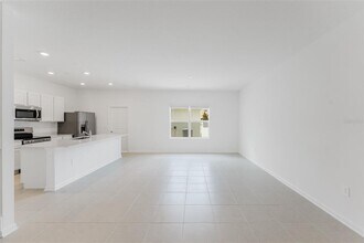 2333 White Buffalo St in Apopka, FL - Building Photo - Building Photo