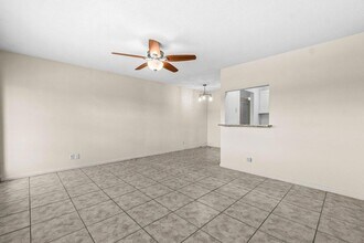 52 Kingswood E in West Palm Beach, FL - Building Photo - Building Photo