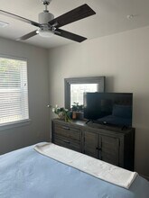 2425 Bell St in Houston, TX - Building Photo - Building Photo