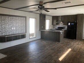 10161 Pollard Rd in Willis, TX - Building Photo - Building Photo