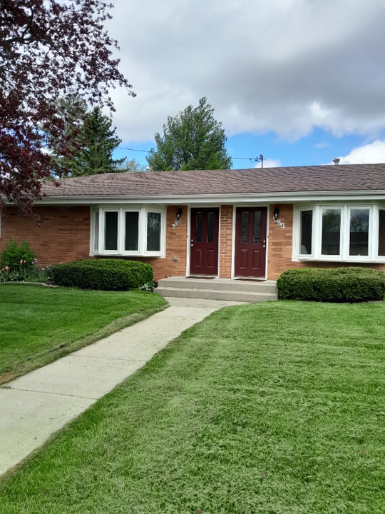 602 E Washington St in Durand, IL - Building Photo