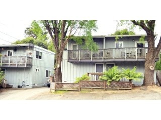 305 Spreckels Dr in Aptos, CA - Building Photo