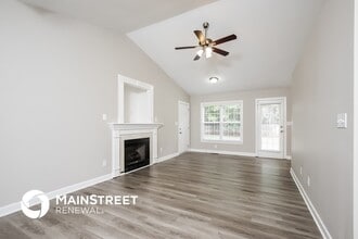 1107 Foxhaven Dr in Greensboro, NC - Foto de edificio - Building Photo