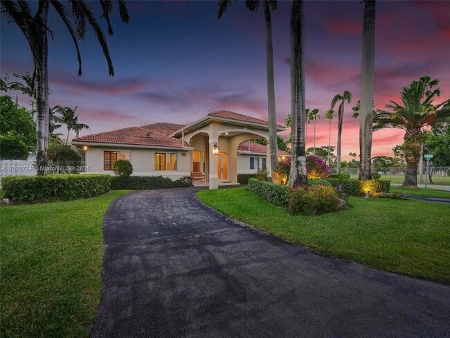 12401 SW 77th St in Miami, FL - Building Photo - Building Photo