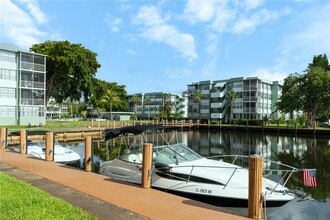 2781 Taft St in Hollywood, FL - Building Photo - Building Photo