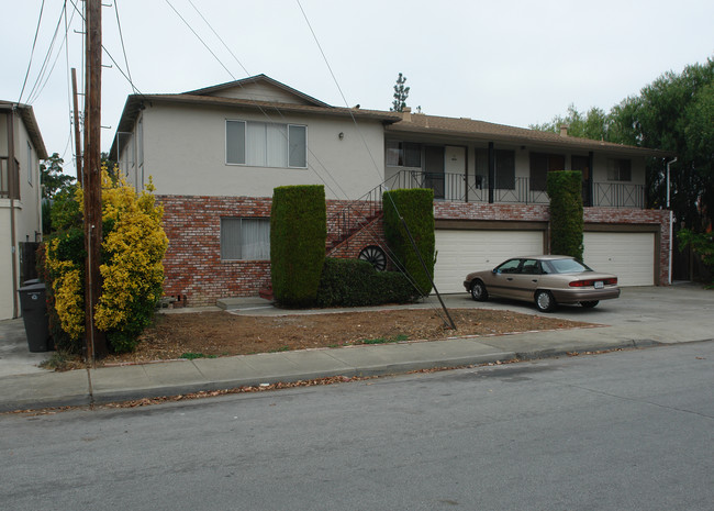 312 Camille Ln in Mountain View, CA - Building Photo - Building Photo