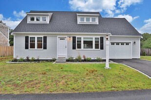 1 Beach Plum Path in Falmouth, MA - Building Photo