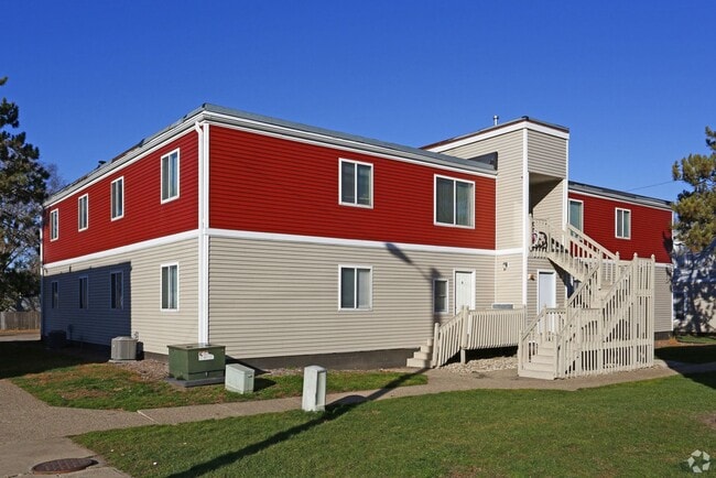 1-8 1/2 2nd St SE in Rochester, MN - Building Photo - Building Photo