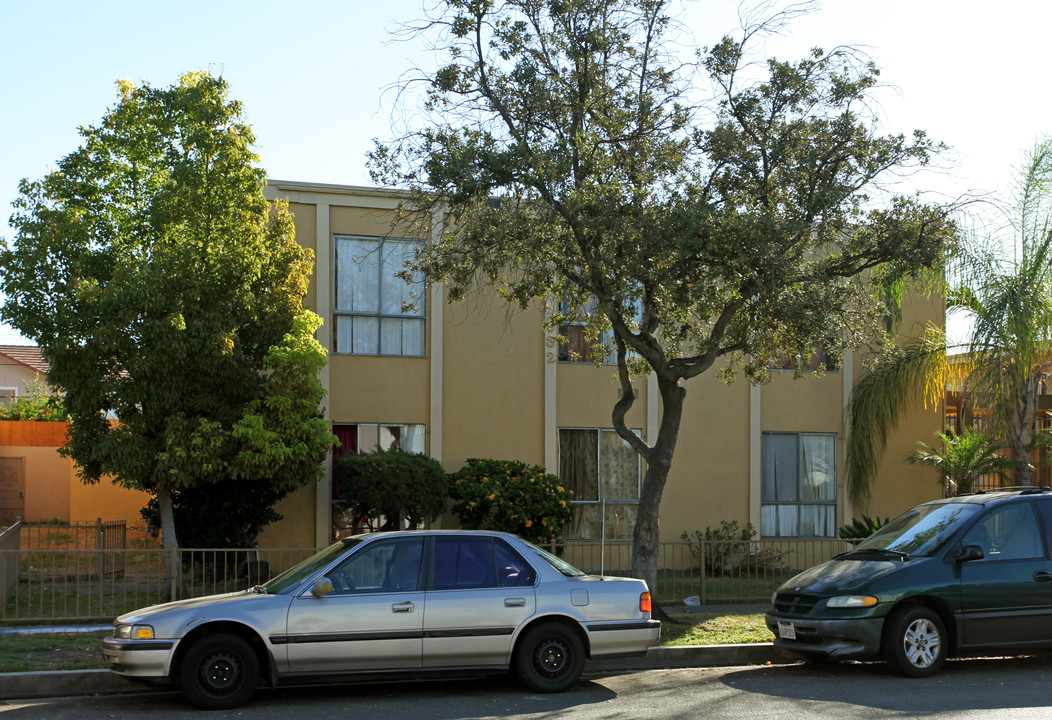 932 S Citron St in Anaheim, CA - Building Photo