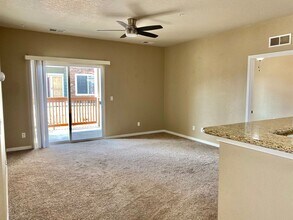 4855 Hahns Peak Dr in Loveland, CO - Foto de edificio - Building Photo