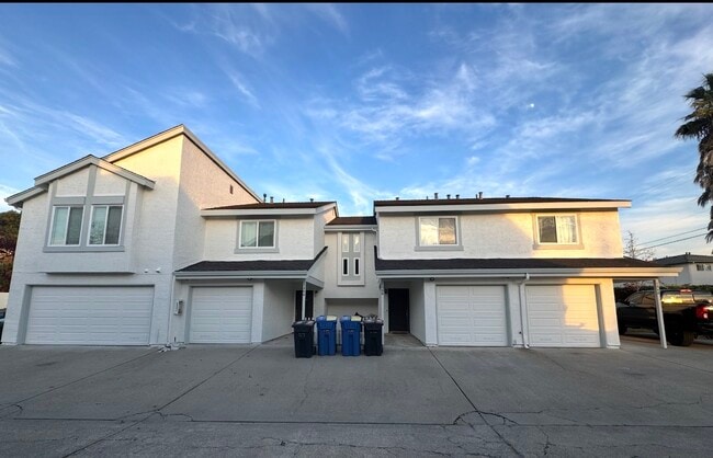 property at 1348 Daniel Ct