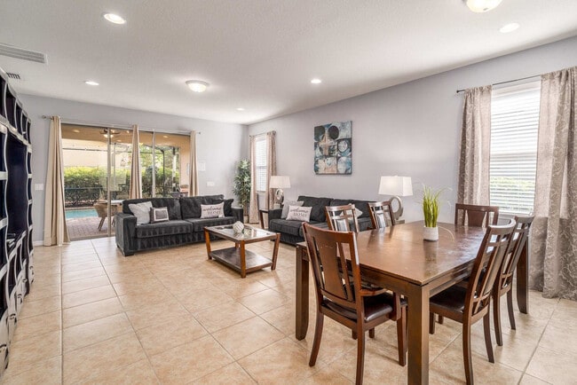 9042 Rhodes St in Kissimmee, FL - Building Photo - Building Photo