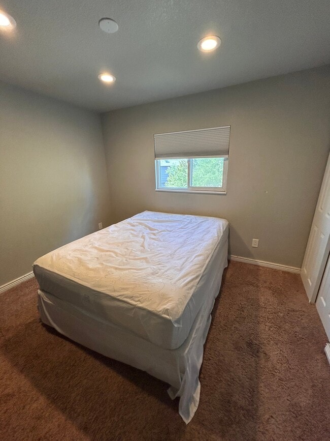 property at 3108 Moonbeam Cir S