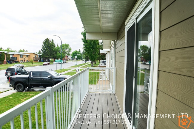 2318-2318 23 St N in Lethbridge, AB - Building Photo - Building Photo