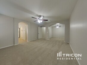 18232 W Elm St in Surprise, AZ - Foto de edificio - Building Photo